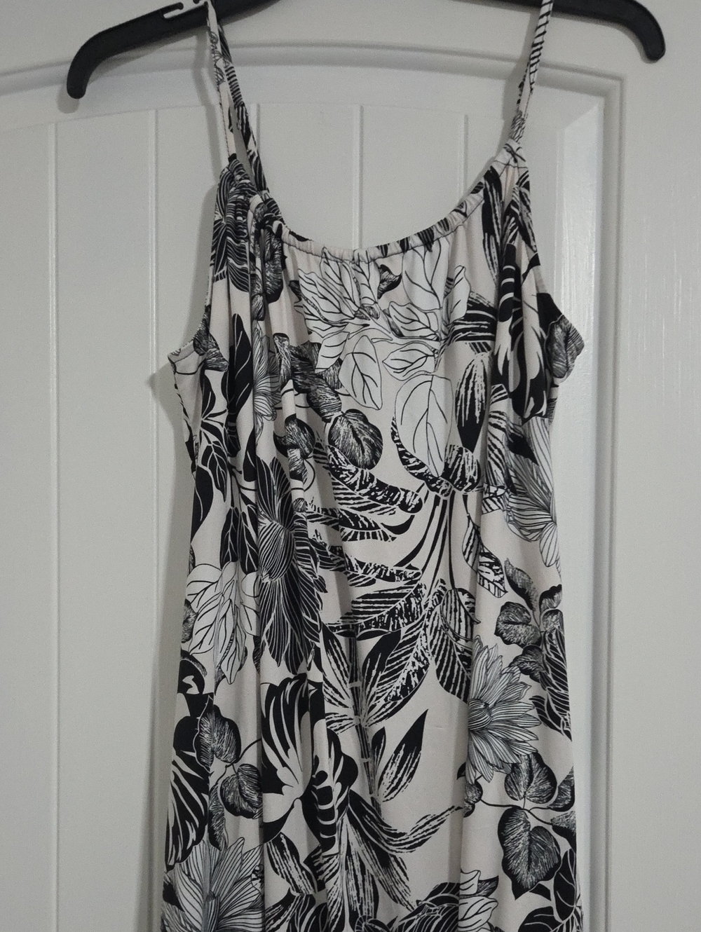 Linea Donatella Black & White Floral Spaghetti Strap Nightgown